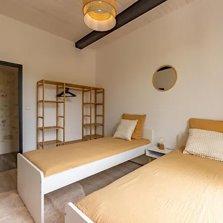 L'elegant T3 Coeur Du Village Parking Facile Appartement Montaigu-de-Quercy