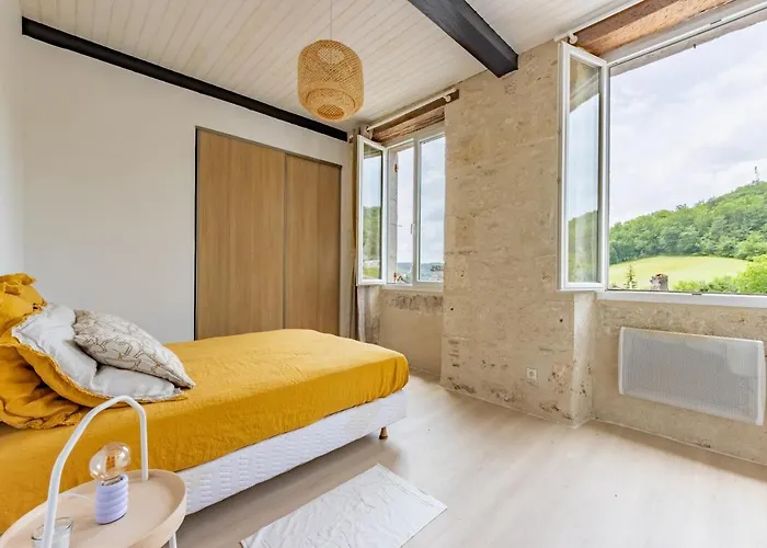 L'elegant T3 Coeur Du Village Parking Facile