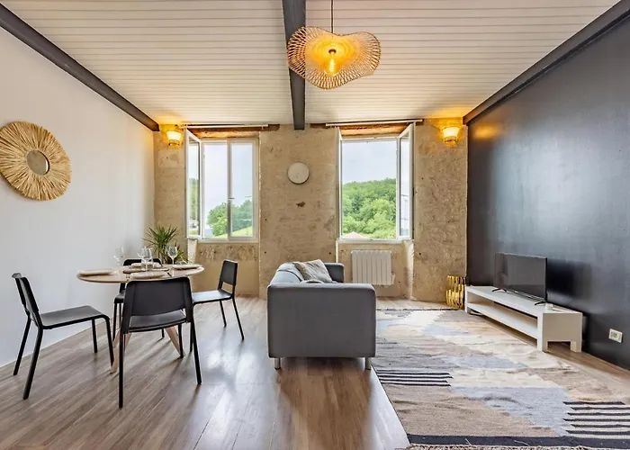 L'elegant T3 Coeur Du Village Parking Facile Appartement