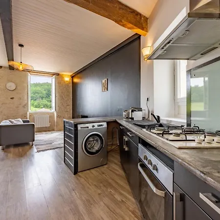 L'elegant T3 Coeur Du Village Parking Facile